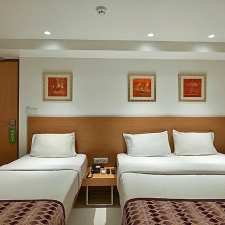 Hotel Leafio-Near Airport Mumbai Bagian luar foto