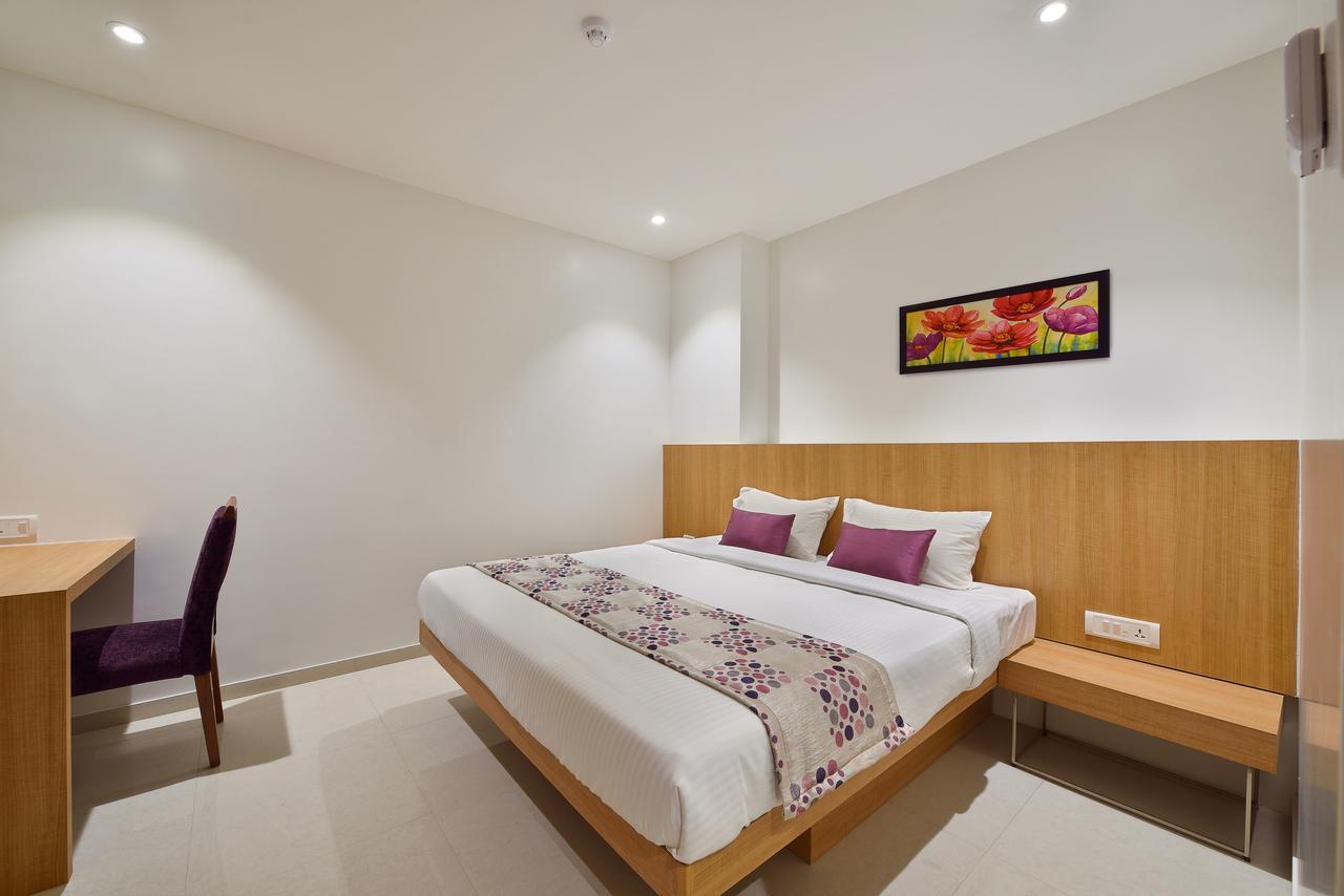 Hotel Leafio-Near Airport Mumbai Bagian luar foto
