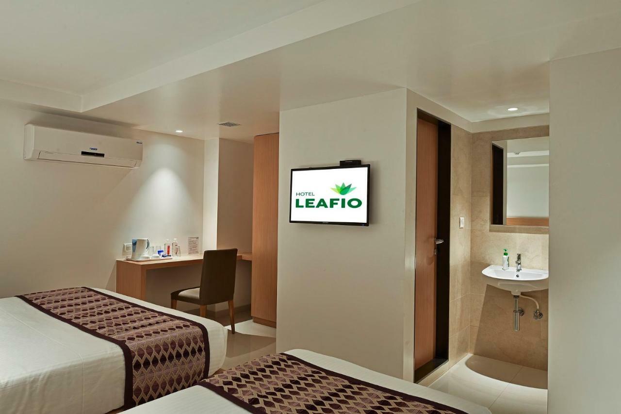 Hotel Leafio-Near Airport Mumbai Bagian luar foto
